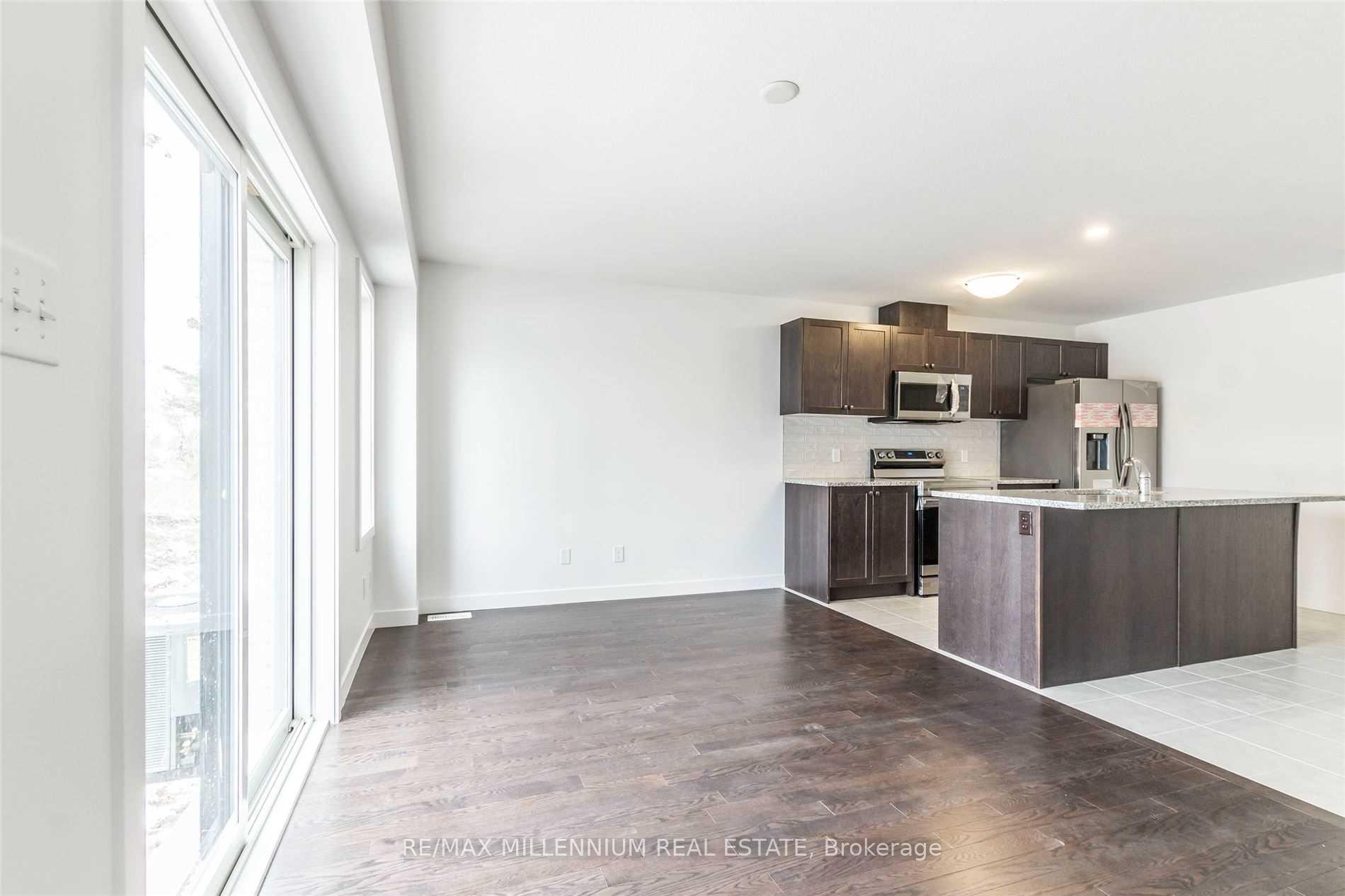 Photo 6 of 42 Pony Way, Kitchener — HOMEH