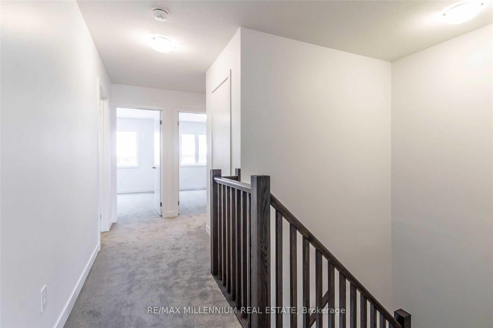 Photo 10 of 42 Pony Way, Kitchener — HOMEH