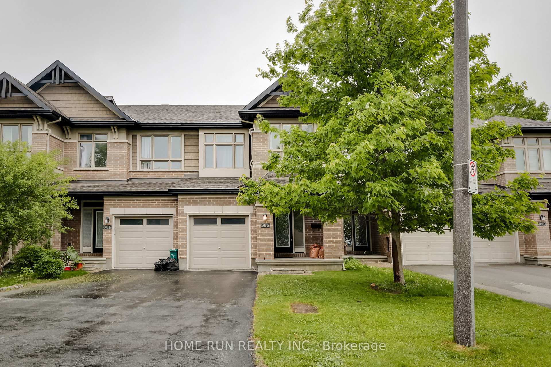 Photo 1 of 886 Fletcher Circle, Ottawa, Kanata - Kanata Lakes/Heritage Hills — HOMEH