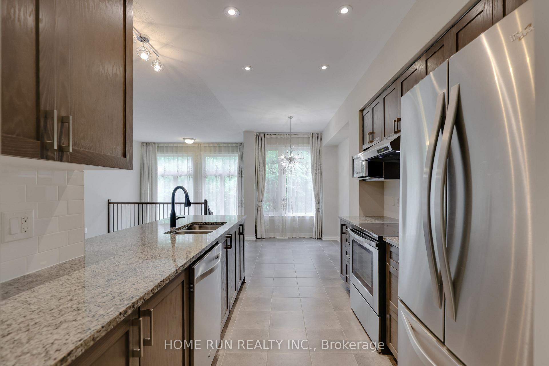 Photo 9 of 886 Fletcher Circle, Ottawa, Kanata - Kanata Lakes/Heritage Hills — HOMEH