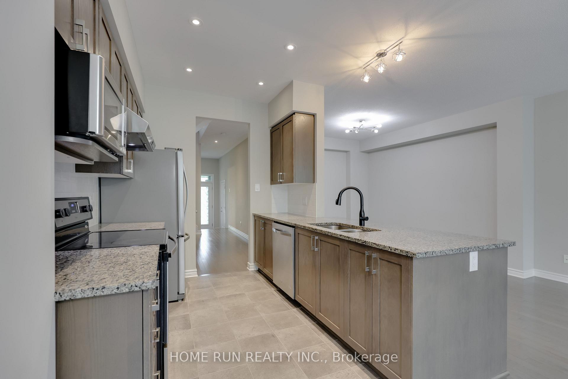 Photo 11 of 886 Fletcher Circle, Ottawa, Kanata - Kanata Lakes/Heritage Hills — HOMEH