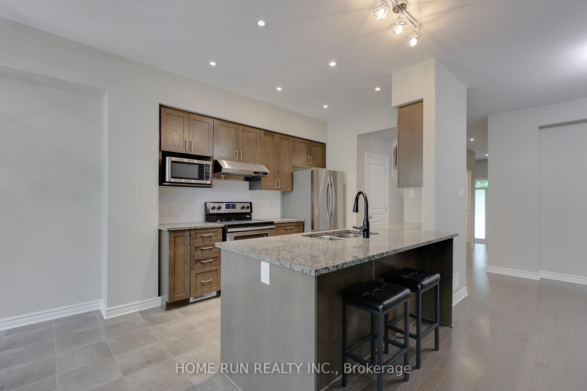 Photo 13 of 886 Fletcher Circle, Ottawa, Kanata - Kanata Lakes/Heritage Hills — HOMEH
