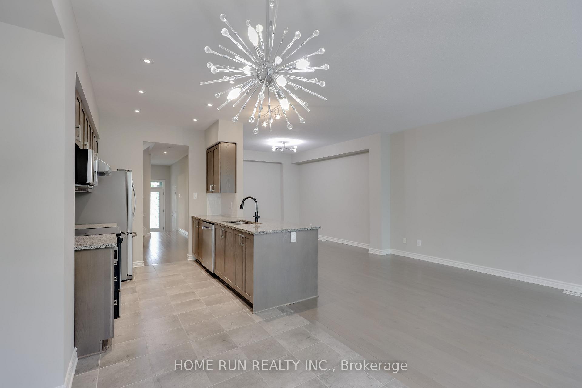 Photo 14 of 886 Fletcher Circle, Ottawa, Kanata - Kanata Lakes/Heritage Hills — HOMEH
