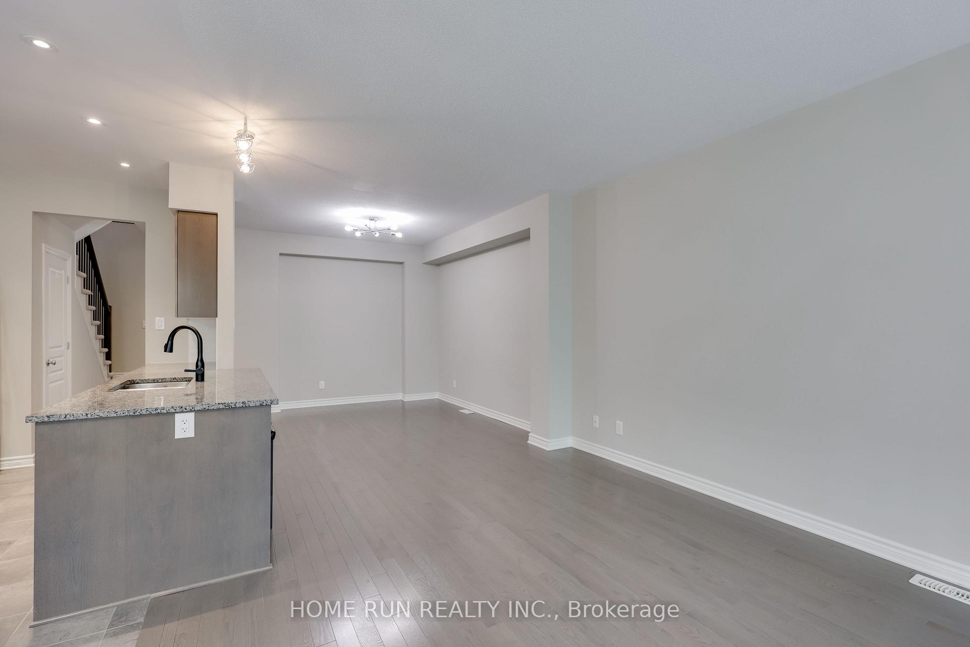 Photo 15 of 886 Fletcher Circle, Ottawa, Kanata - Kanata Lakes/Heritage Hills — HOMEH