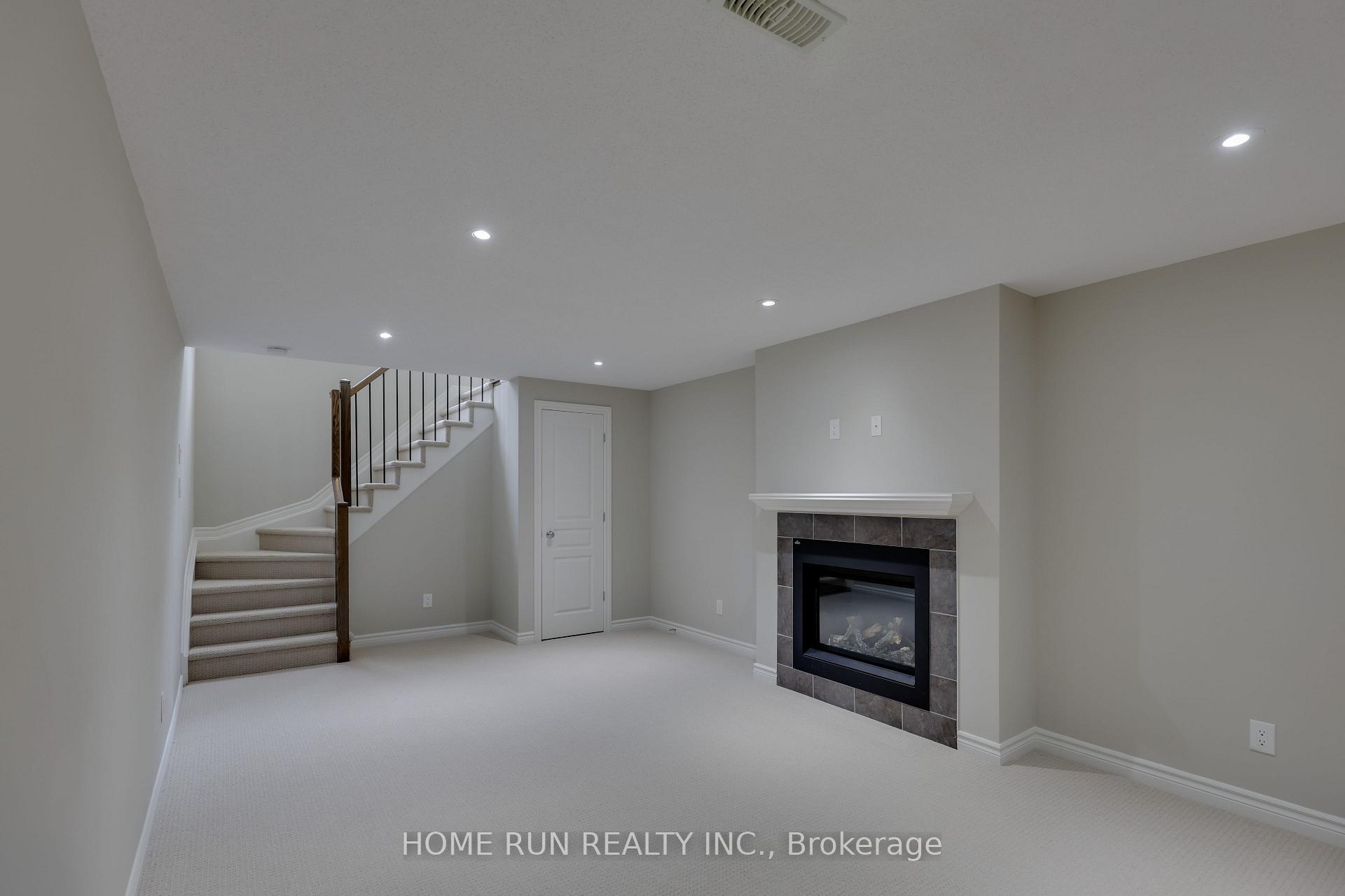 Photo 36 of 886 Fletcher Circle, Ottawa, Kanata - Kanata Lakes/Heritage Hills — HOMEH
