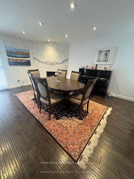 Photo 11 of 23 Holm Crescent, Markham, Aileen-Willowbrook — HOMEH