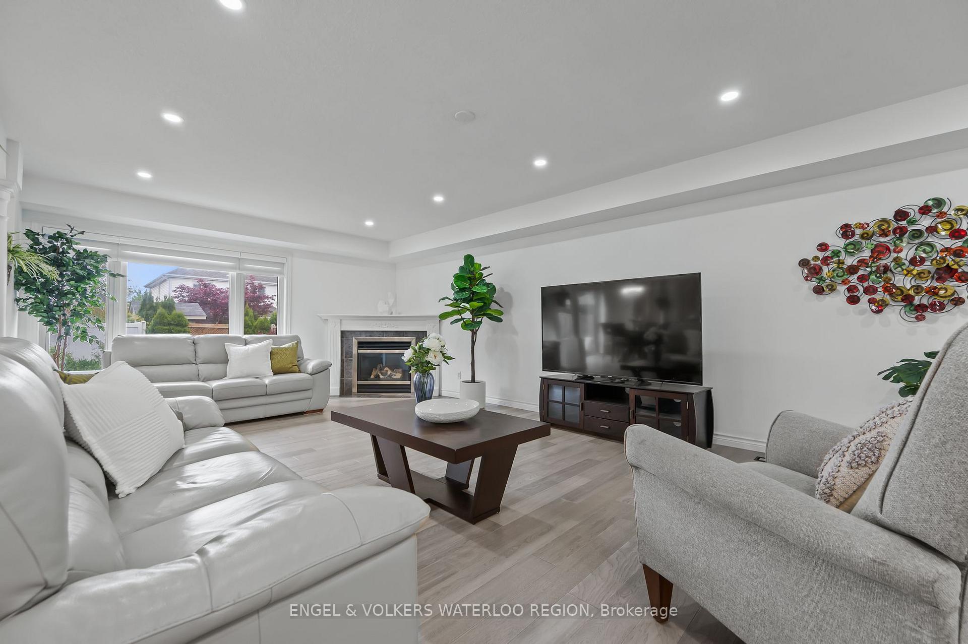 Photo 9 of 89 Winifred Street, Kitchener, Pioneer Tower West — HOMEH