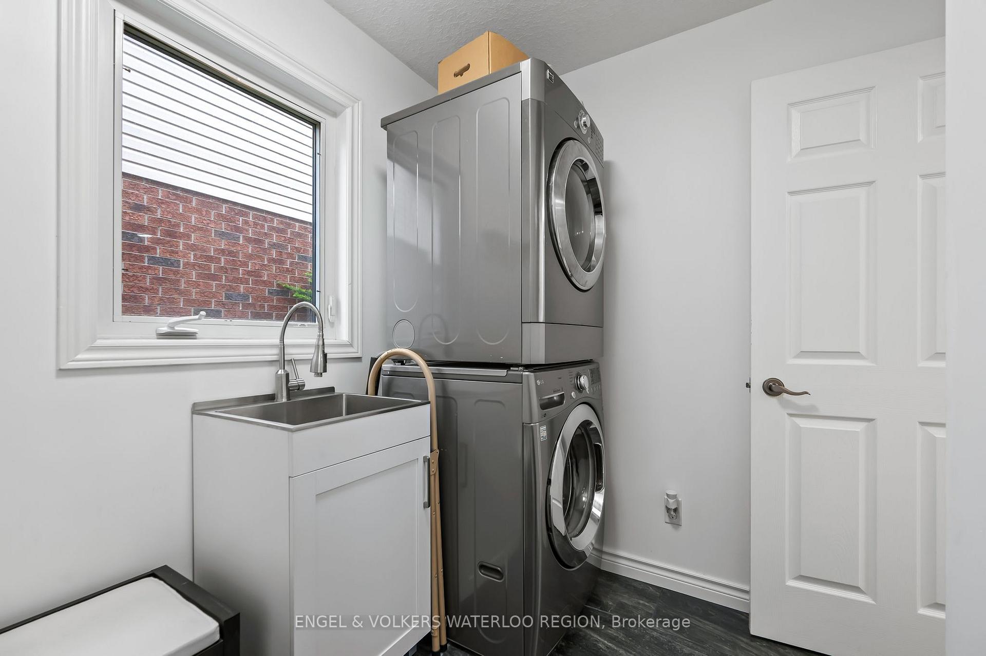 Photo 25 of 89 Winifred Street, Kitchener, Pioneer Tower West — HOMEH