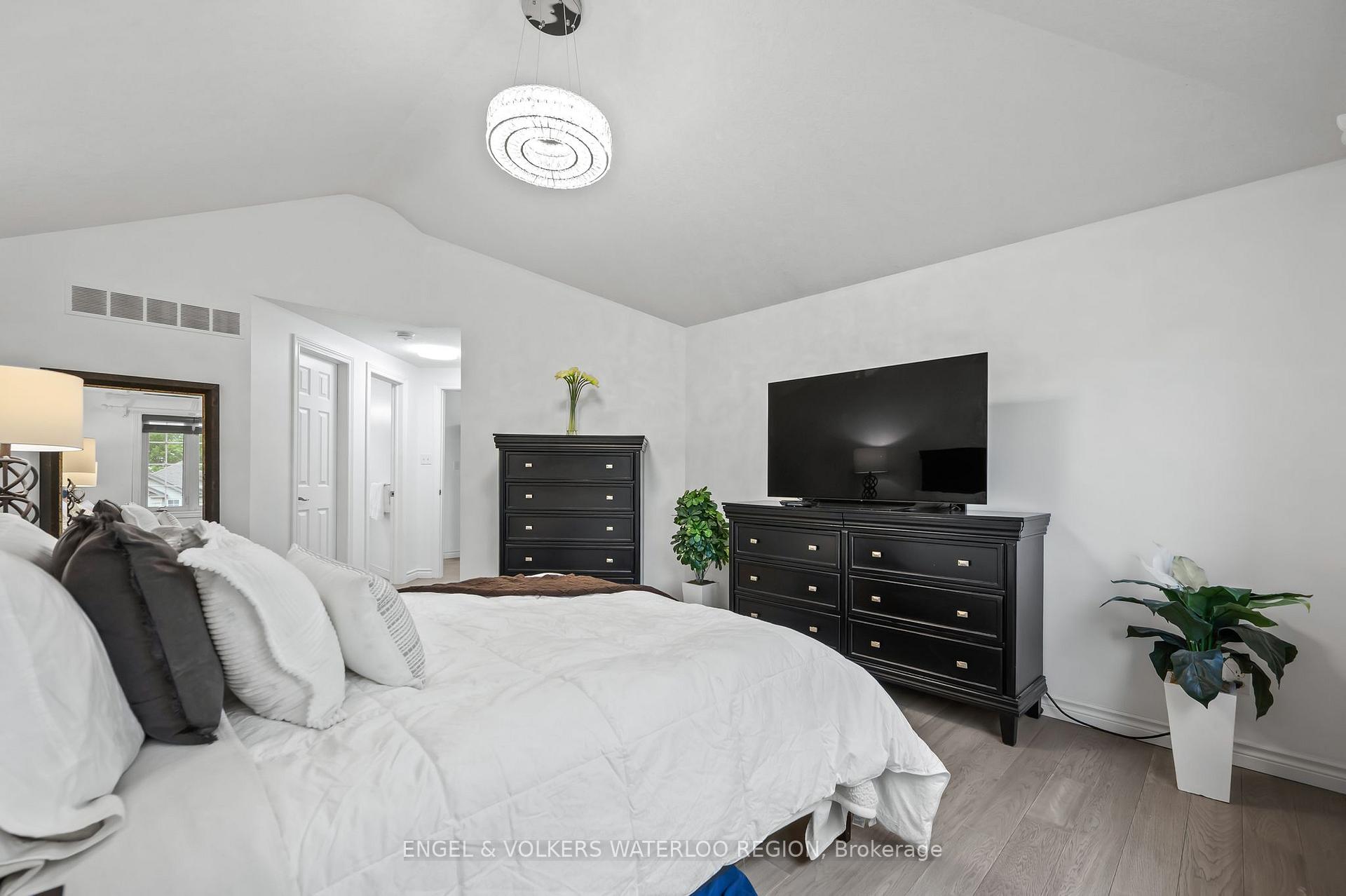 Photo 30 of 89 Winifred Street, Kitchener, Pioneer Tower West — HOMEH