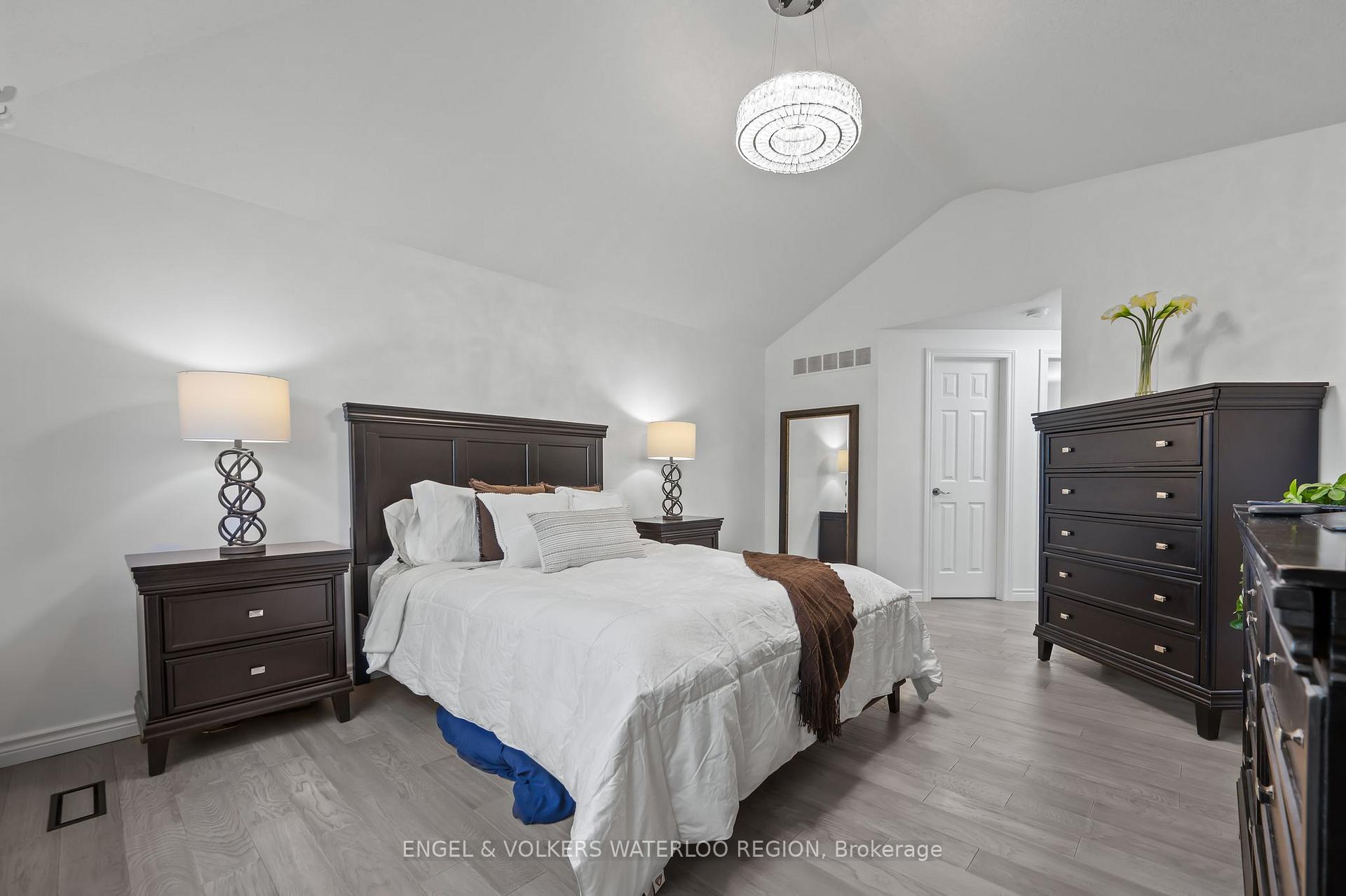 Photo 31 of 89 Winifred Street, Kitchener, Pioneer Tower West — HOMEH