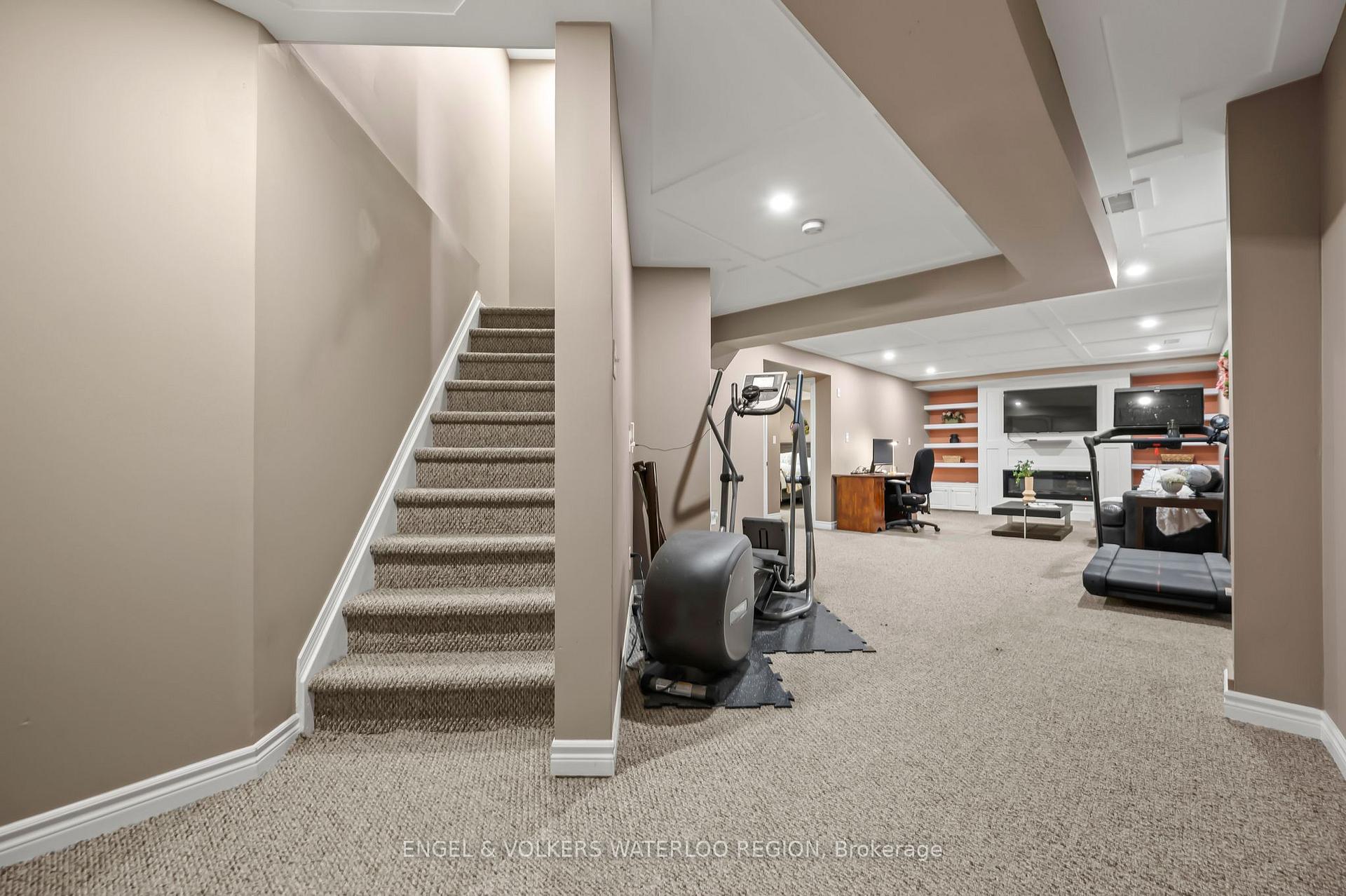 Photo 39 of 89 Winifred Street, Kitchener, Pioneer Tower West — HOMEH