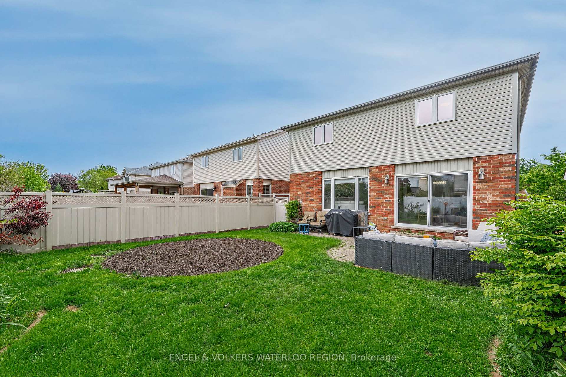 Photo 46 of 89 Winifred Street, Kitchener, Pioneer Tower West — HOMEH