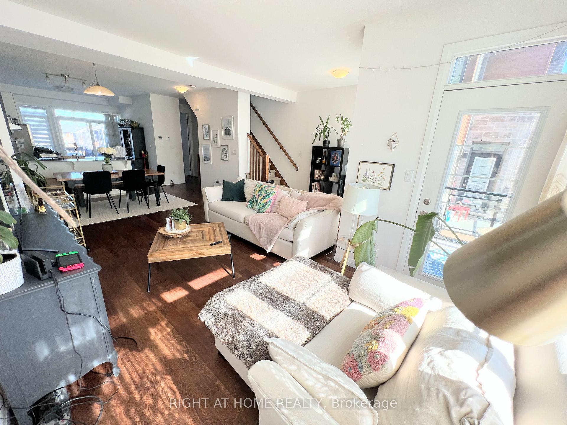 Photo 6 of Unit 59, 30 Times Square Boulevard, Hamilton, Stoney Creek Mountain — HOMEH