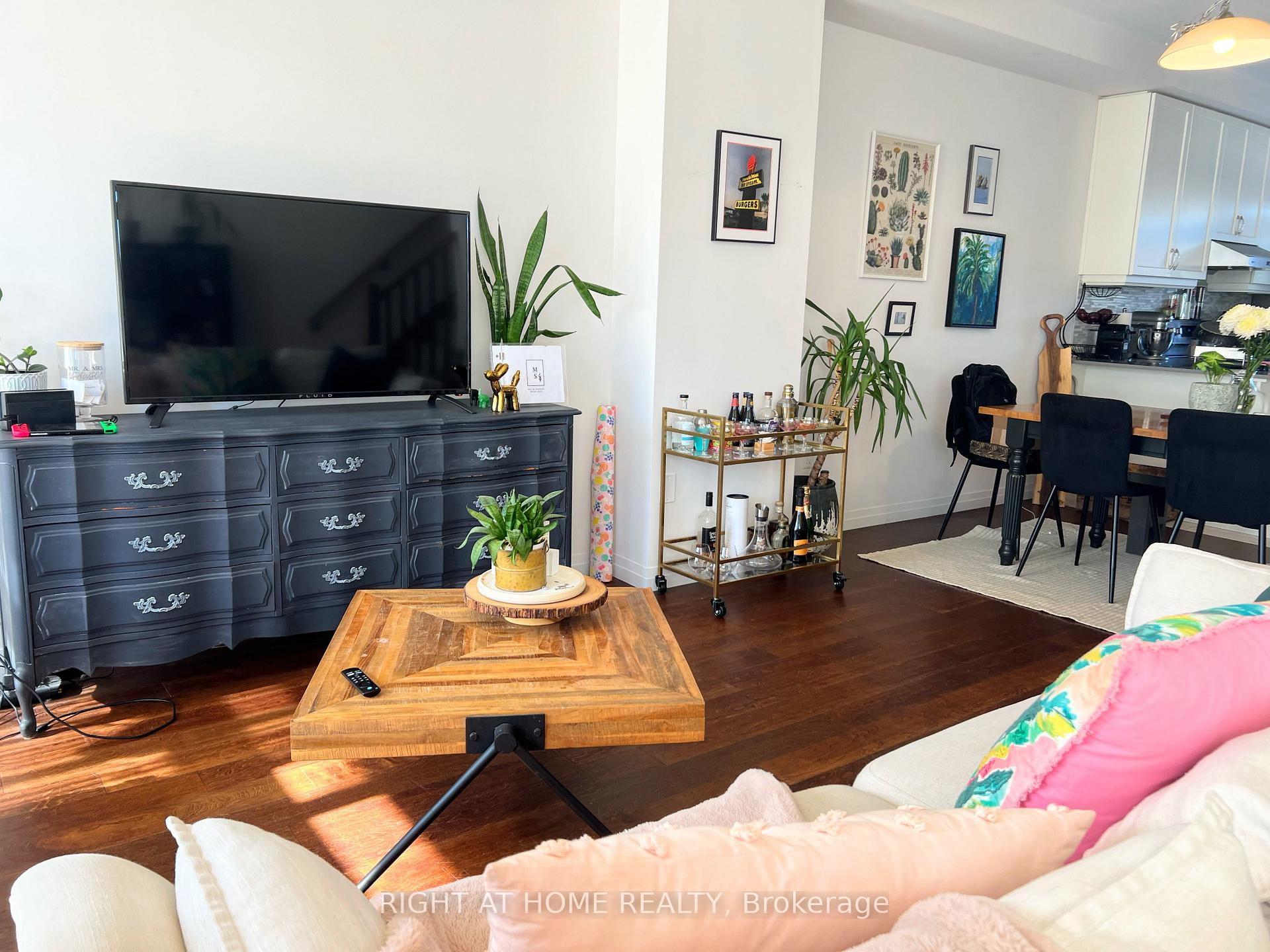 Photo 8 of Unit 59, 30 Times Square Boulevard, Hamilton, Stoney Creek Mountain — HOMEH