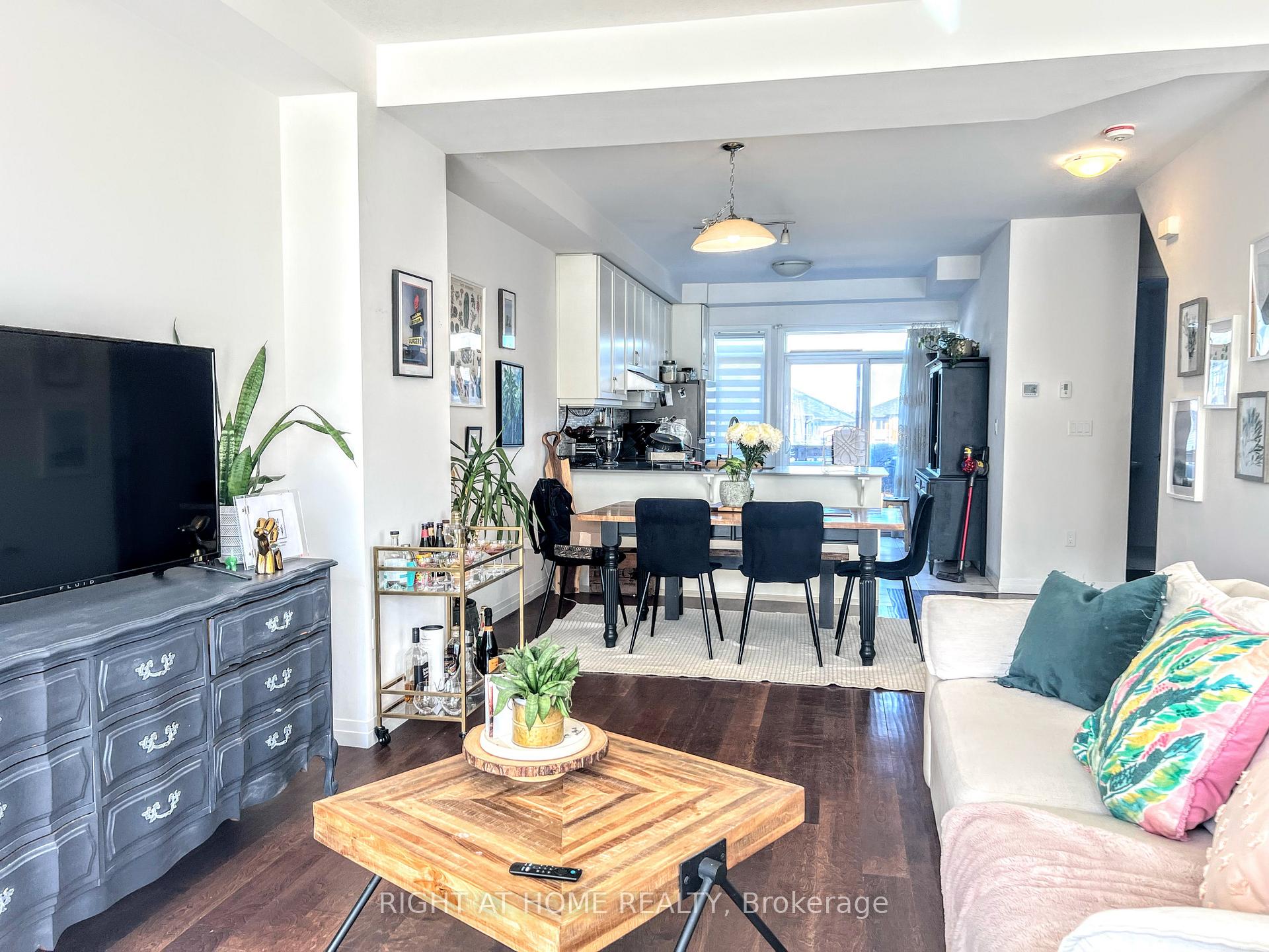 Photo 10 of Unit 59, 30 Times Square Boulevard, Hamilton, Stoney Creek Mountain — HOMEH
