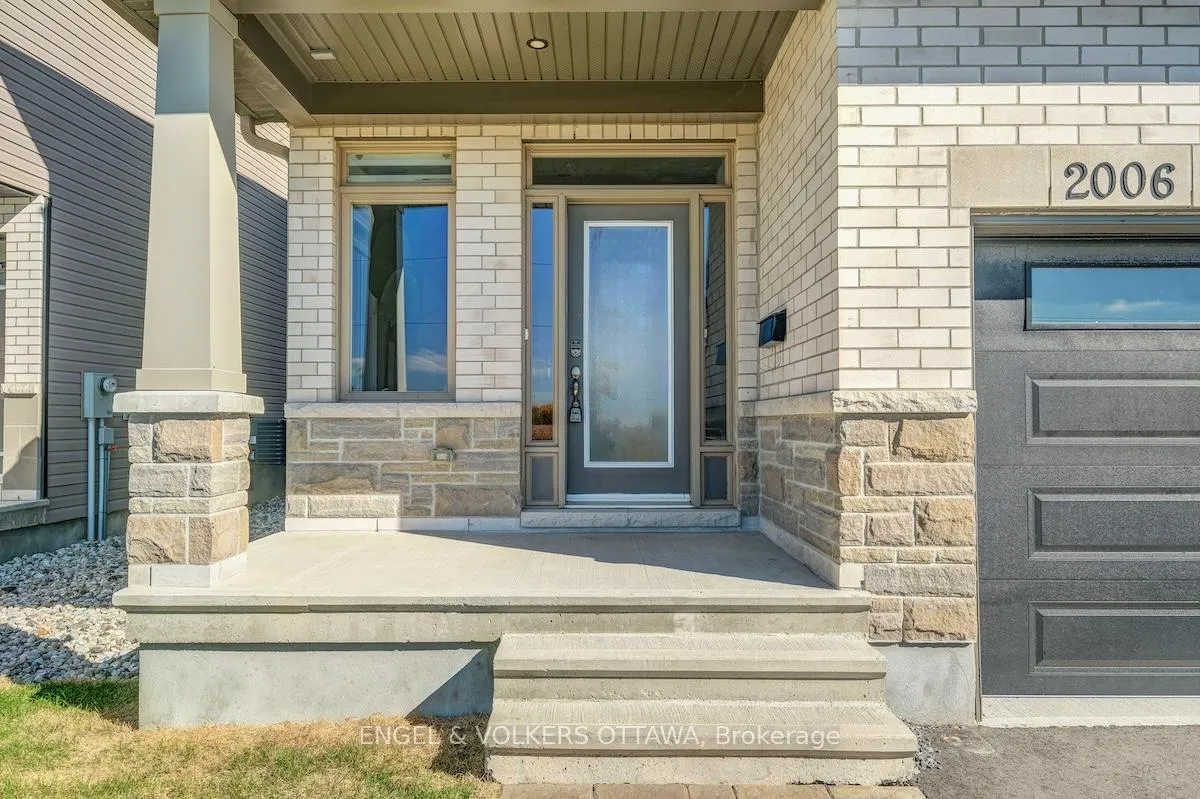 Photo 2 of 2006 Allegrini Terrace, Ottawa, Kanata - Emerald Meadows/Trailwest — HOMEH