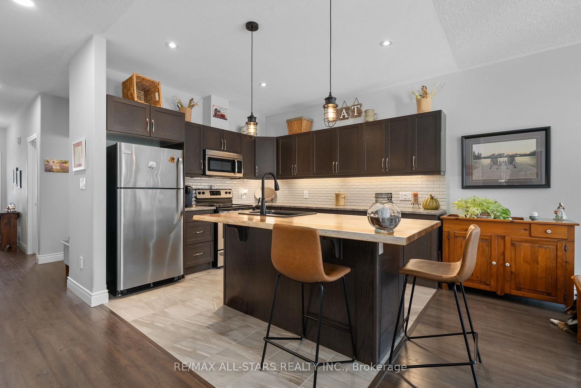 Photo 7 of 152 Sorbie Crescent, Loyalist, Amherstview — HOMEH