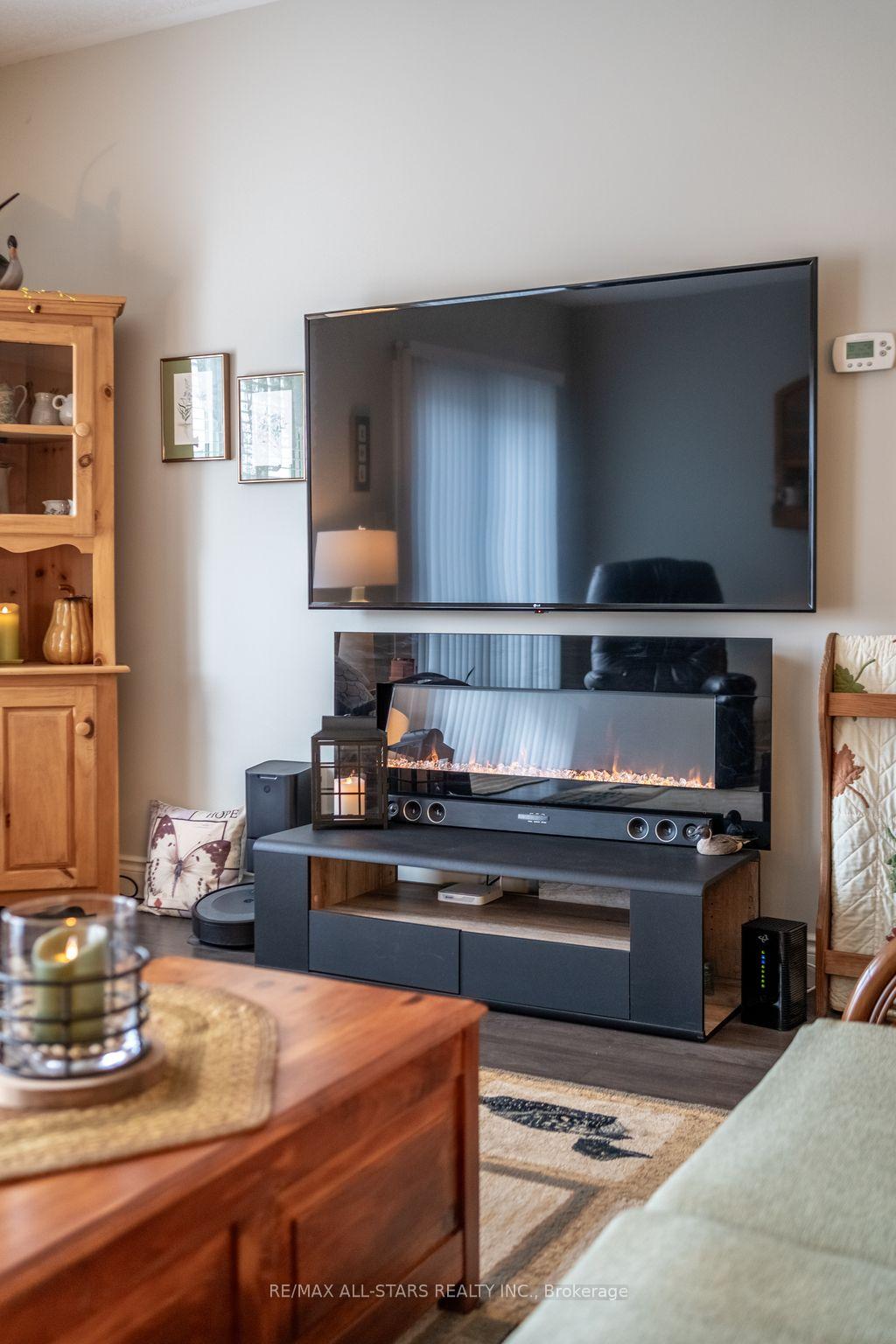Photo 13 of 152 Sorbie Crescent, Loyalist, Amherstview — HOMEH