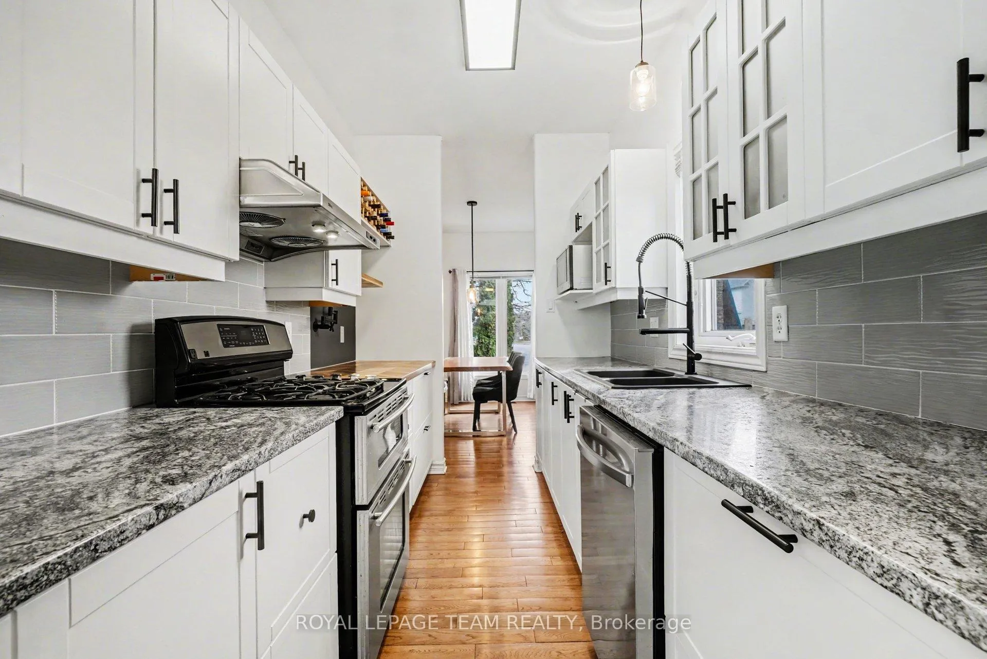 Photo 10 of 689 Vermillion Drive, Ottawa, Riverside South/Gloucester Glen — HOMEH