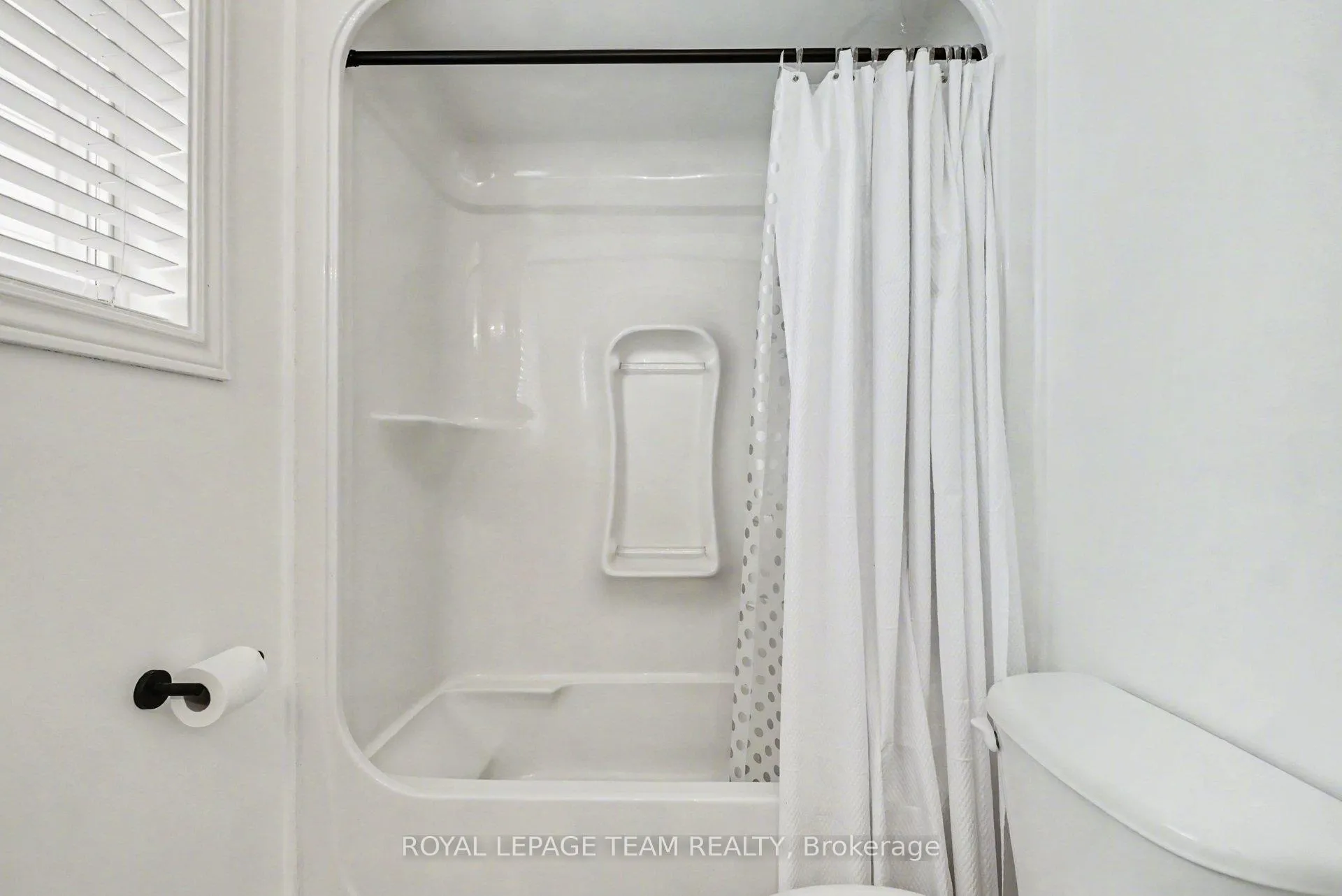Photo 22 of 689 Vermillion Drive, Ottawa, Riverside South/Gloucester Glen — HOMEH
