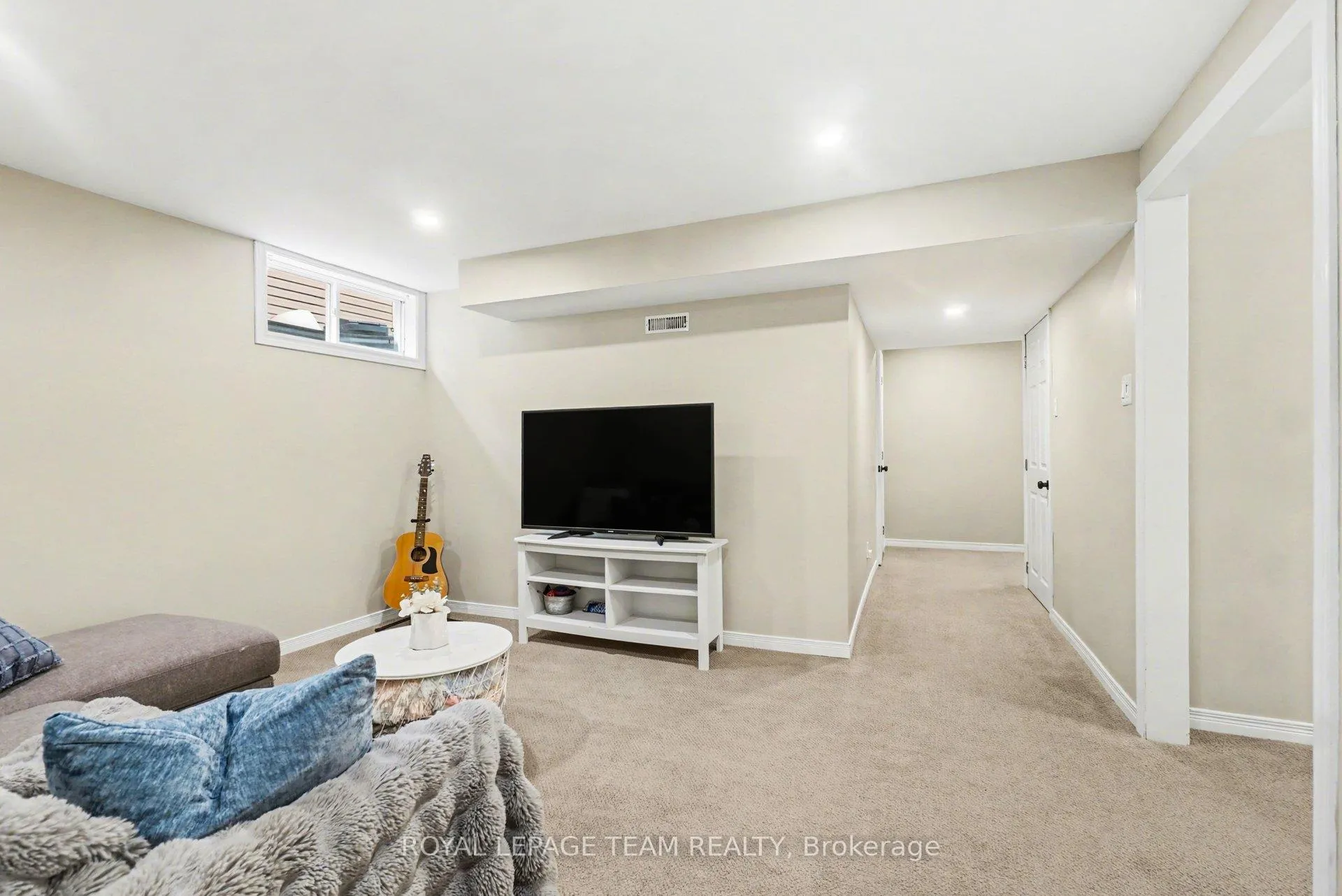Photo 23 of 689 Vermillion Drive, Ottawa, Riverside South/Gloucester Glen — HOMEH