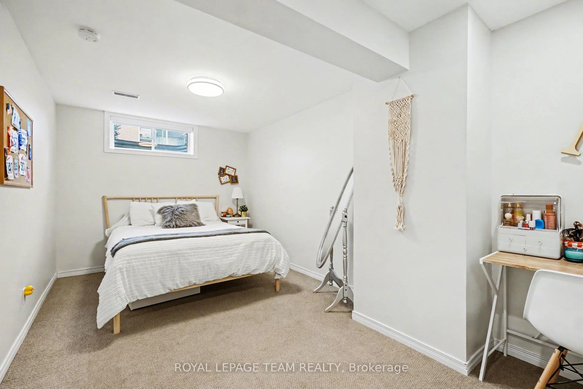 Photo 24 of 689 Vermillion Drive, Ottawa, Riverside South/Gloucester Glen — HOMEH