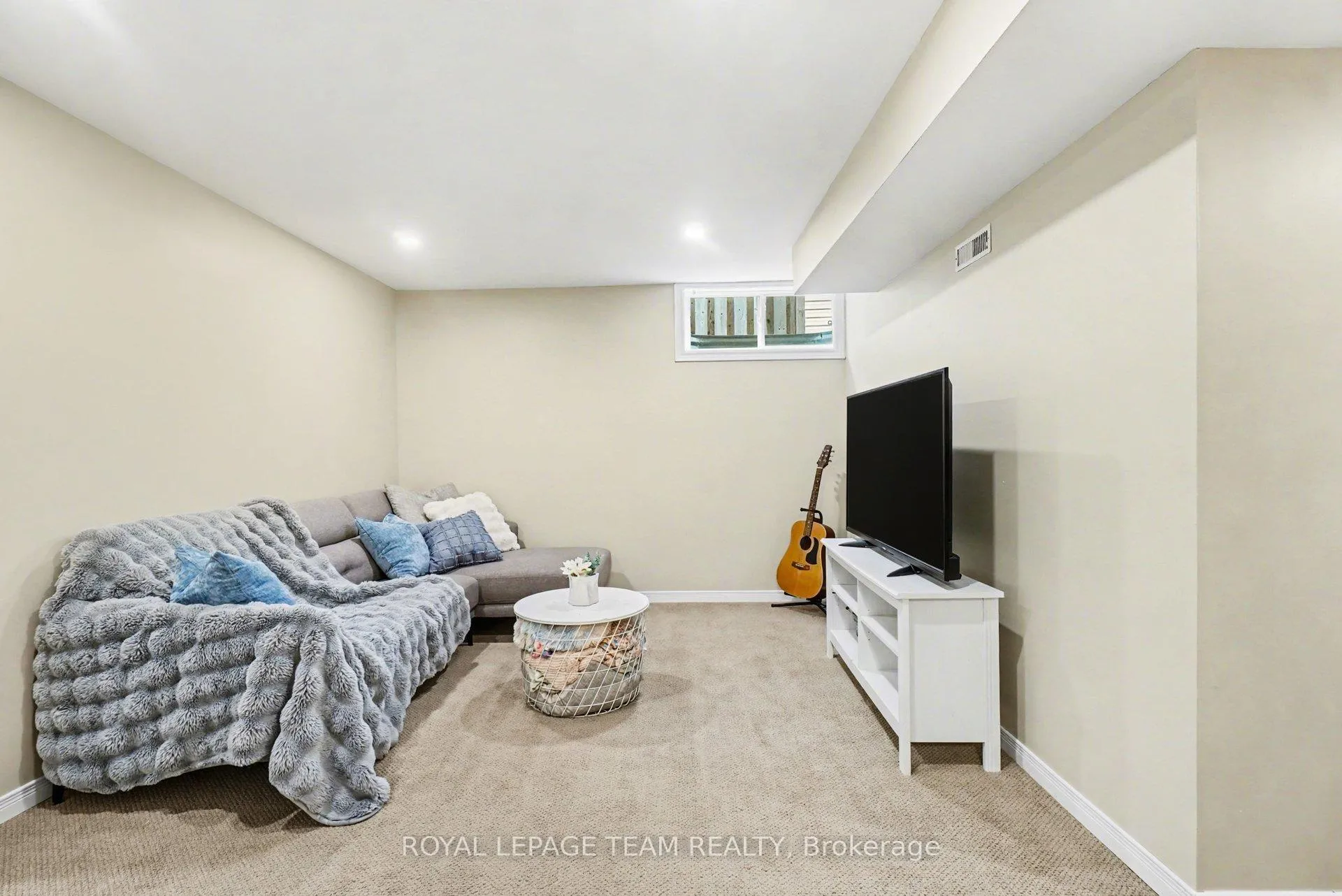 Photo 27 of 689 Vermillion Drive, Ottawa, Riverside South/Gloucester Glen — HOMEH