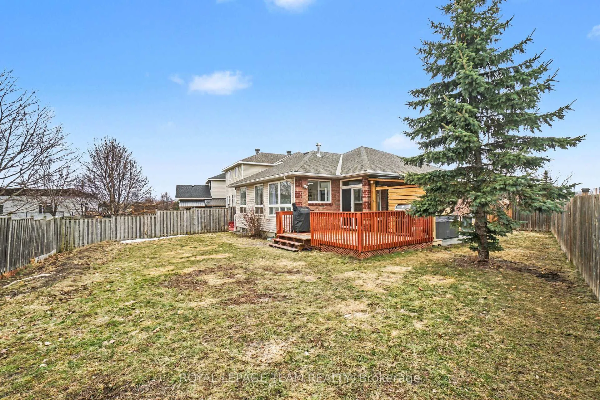 Photo 32 of 689 Vermillion Drive, Ottawa, Riverside South/Gloucester Glen — HOMEH