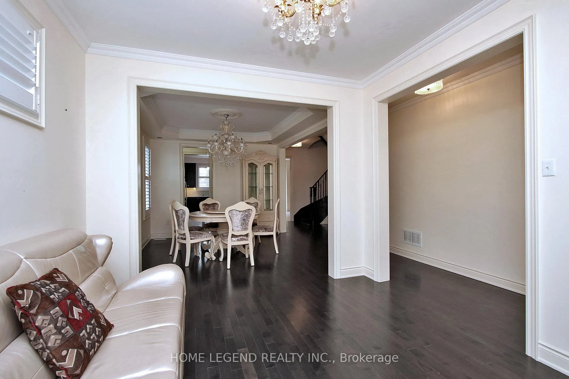Photo 5 of 25 Bracknell Avenue, Markham, Berczy — HOMEH