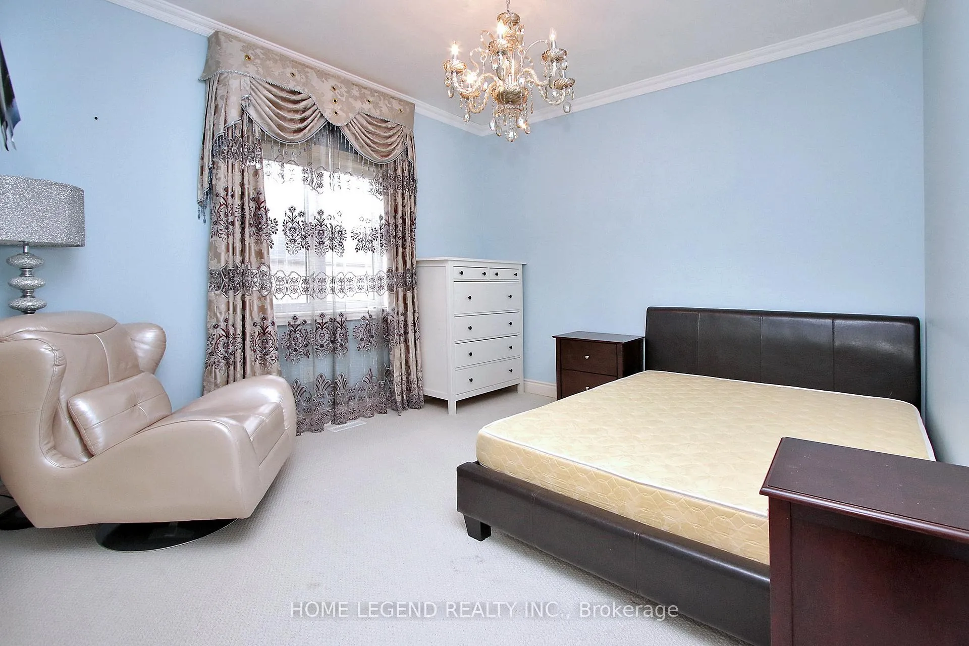 Photo 14 of 25 Bracknell Avenue, Markham, Berczy — HOMEH
