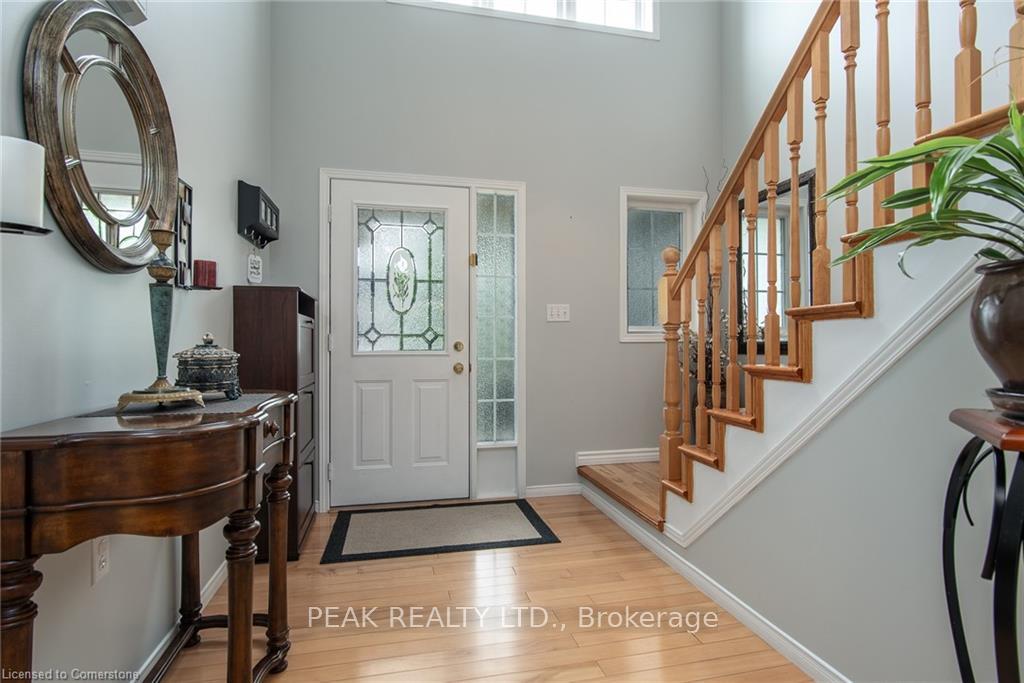 Photo 5 of 71 Dubrick Crescent, Kitchener — HOMEH