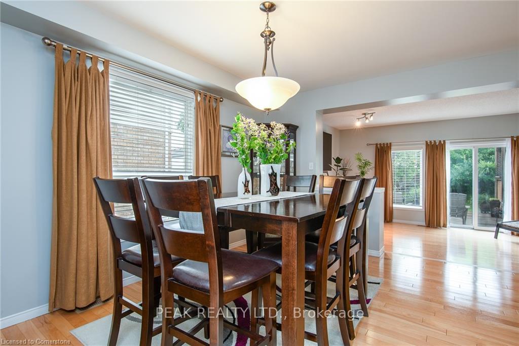 Photo 7 of 71 Dubrick Crescent, Kitchener — HOMEH
