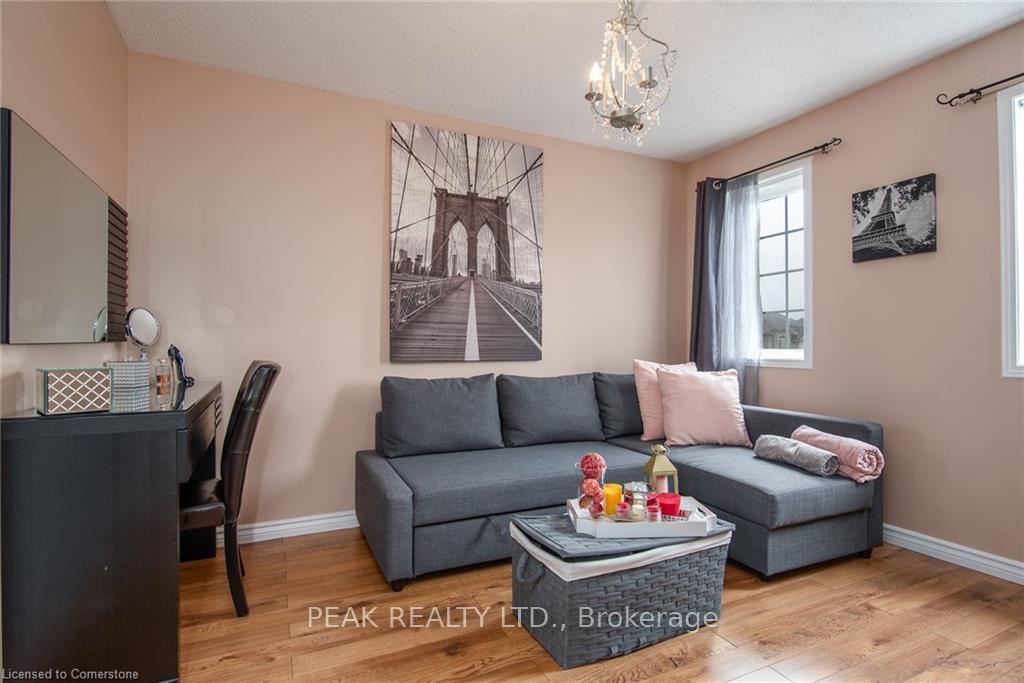 Photo 29 of 71 Dubrick Crescent, Kitchener — HOMEH