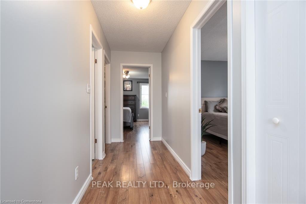 Photo 31 of 71 Dubrick Crescent, Kitchener — HOMEH