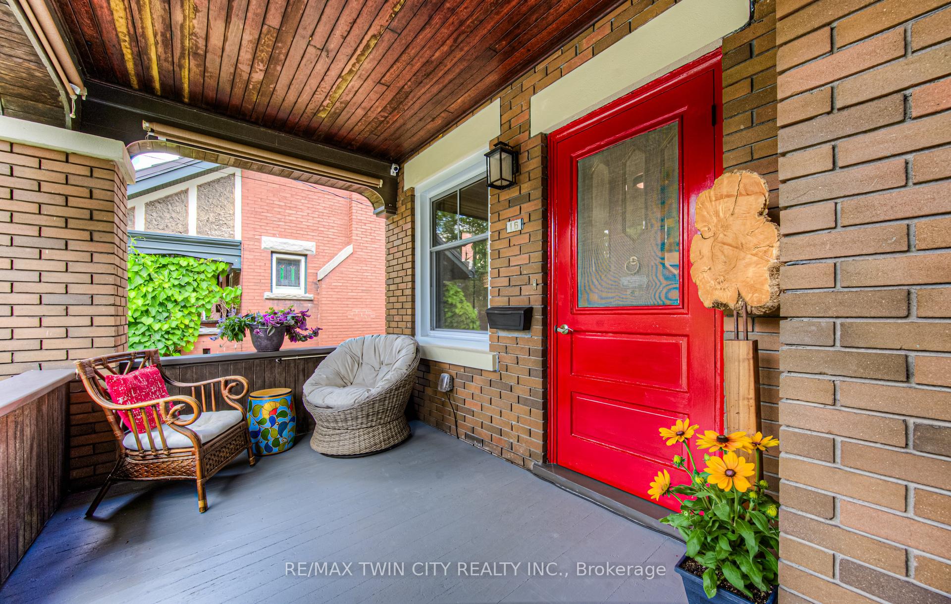 Photo 4 of 16 Lydia Street, Kitchener — HOMEH