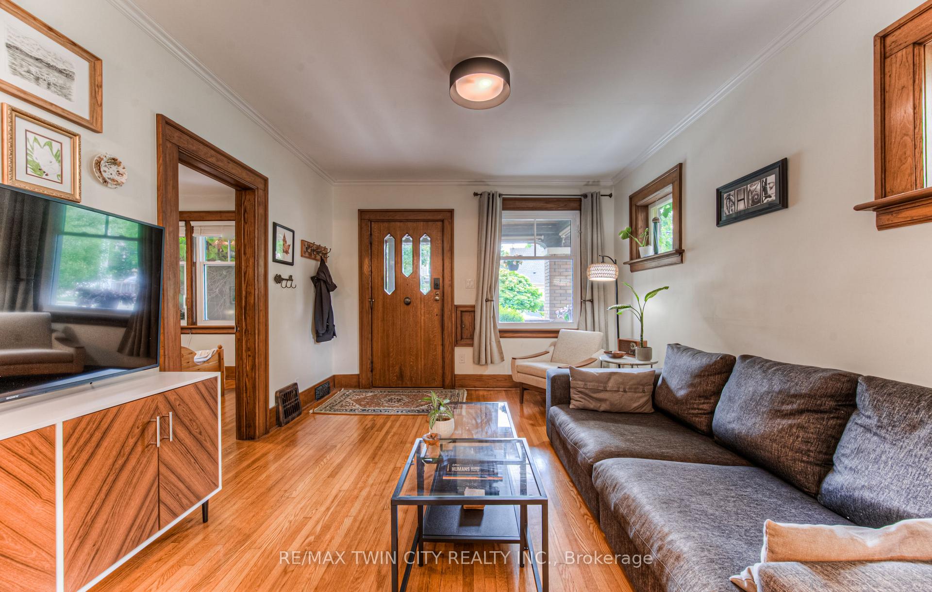 Photo 8 of 16 Lydia Street, Kitchener — HOMEH