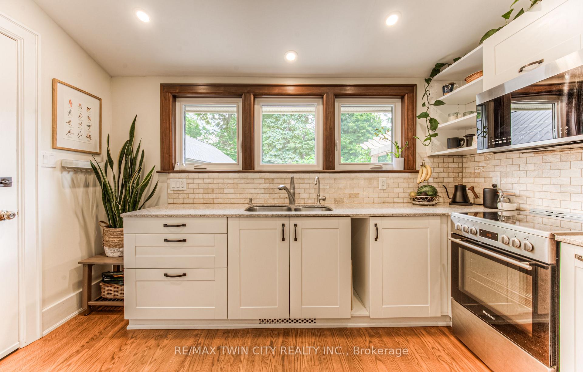 Photo 19 of 16 Lydia Street, Kitchener — HOMEH