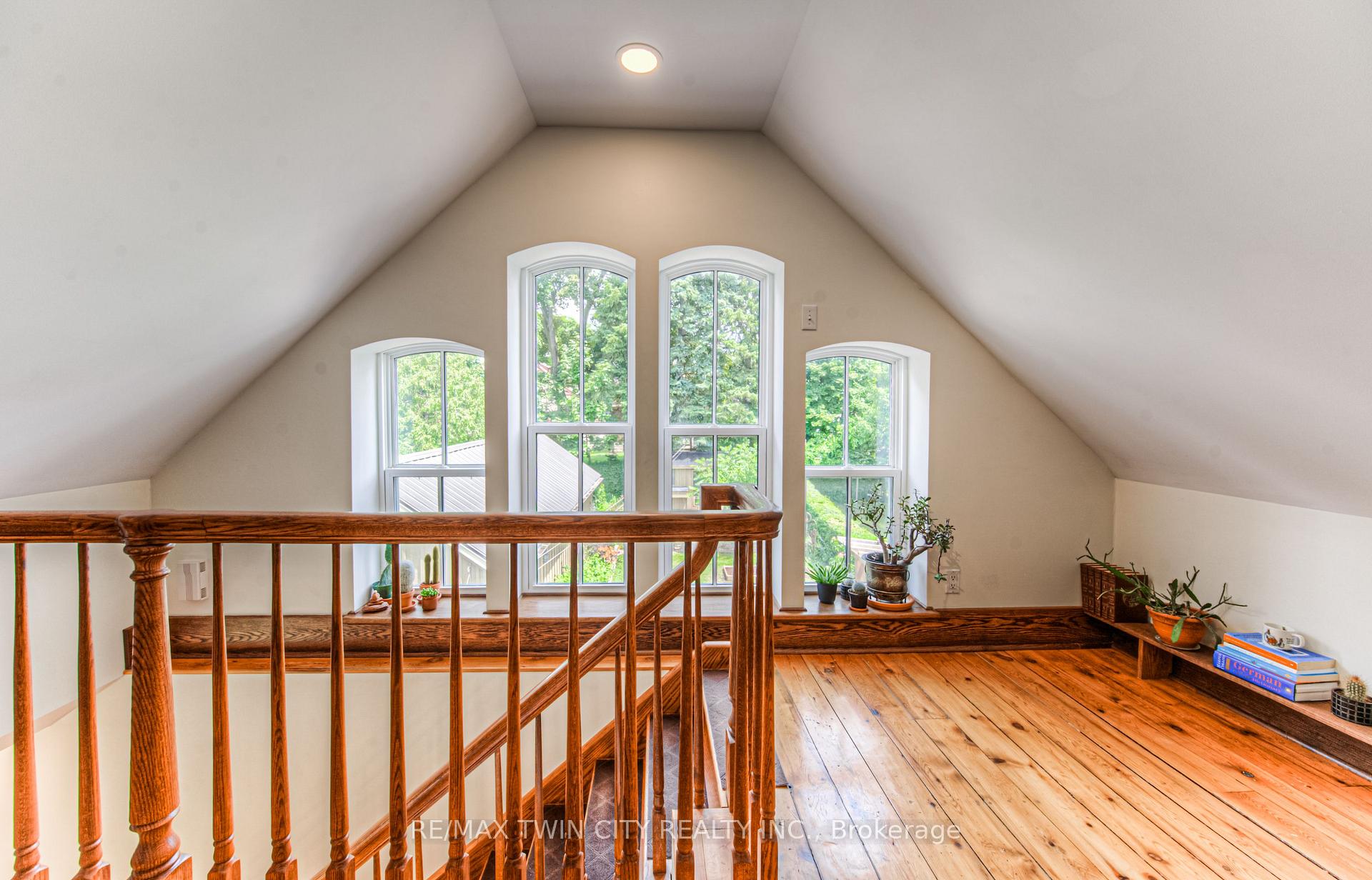 Photo 26 of 16 Lydia Street, Kitchener — HOMEH