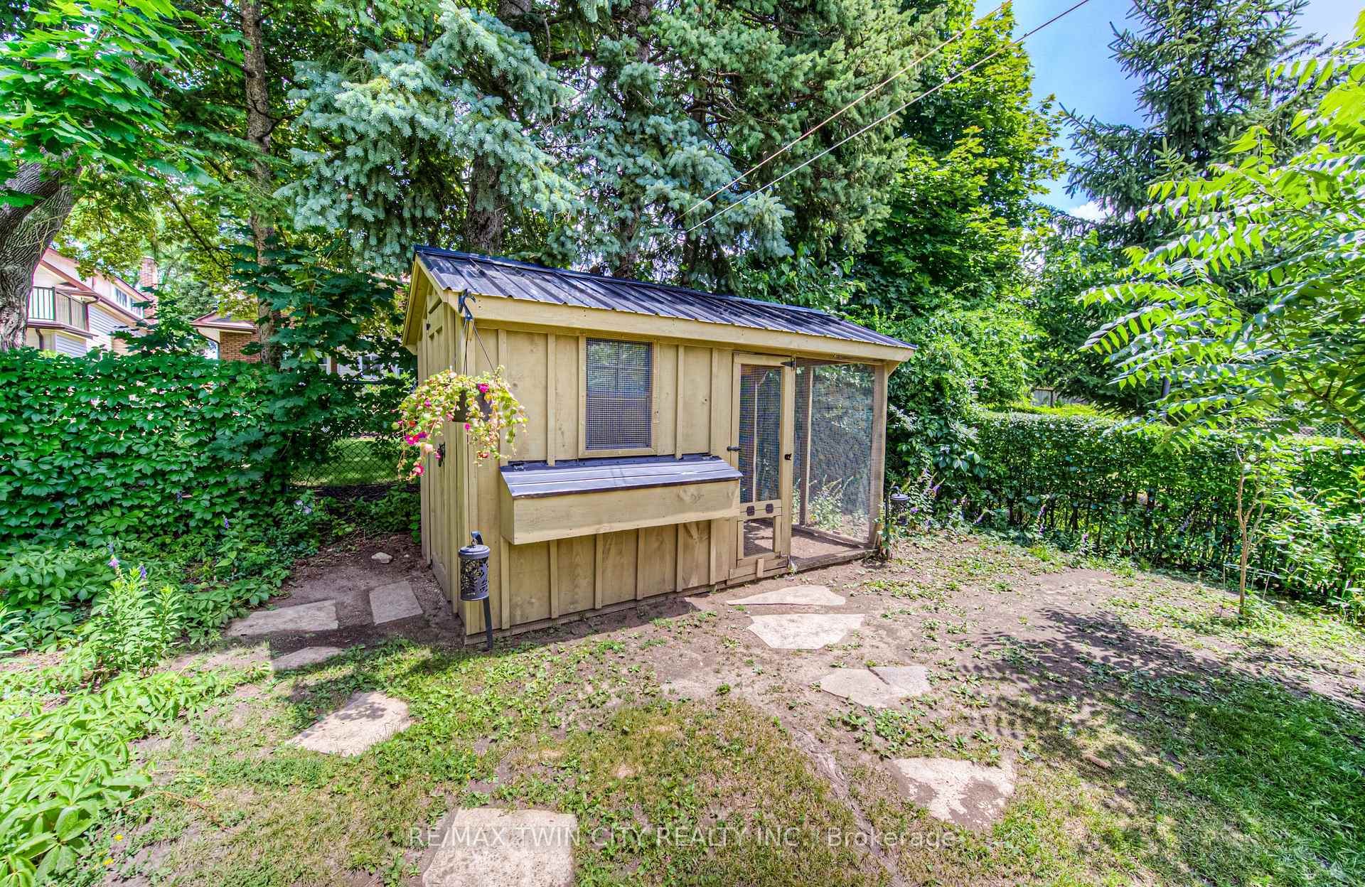 Photo 39 of 16 Lydia Street, Kitchener — HOMEH