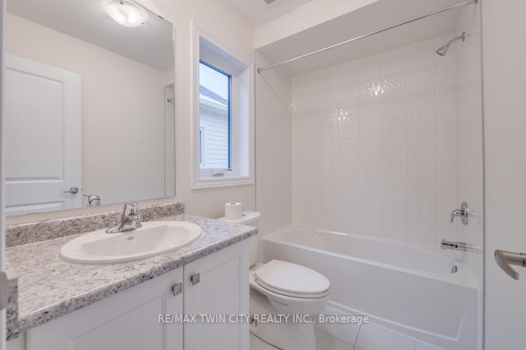 Photo 11 of 284 Broadacre Drive, Kitchener — HOMEH