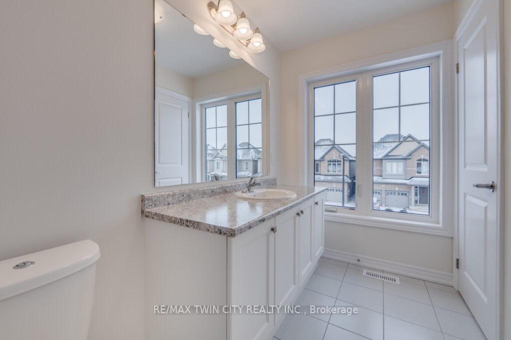 Photo 15 of 284 Broadacre Drive, Kitchener — HOMEH