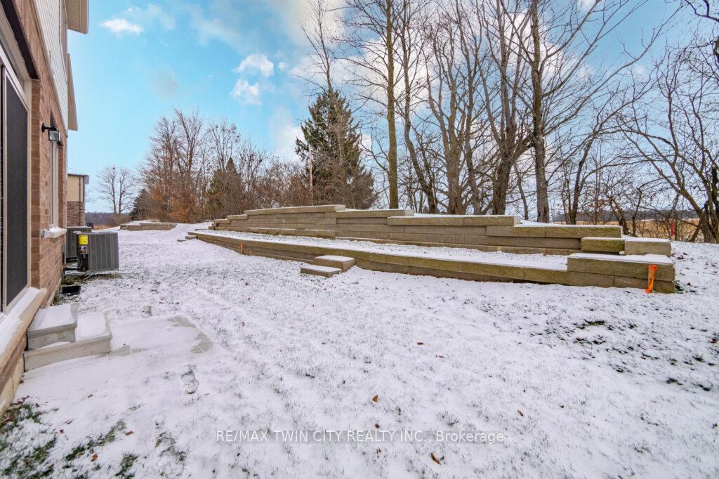 Photo 16 of 284 Broadacre Drive, Kitchener — HOMEH