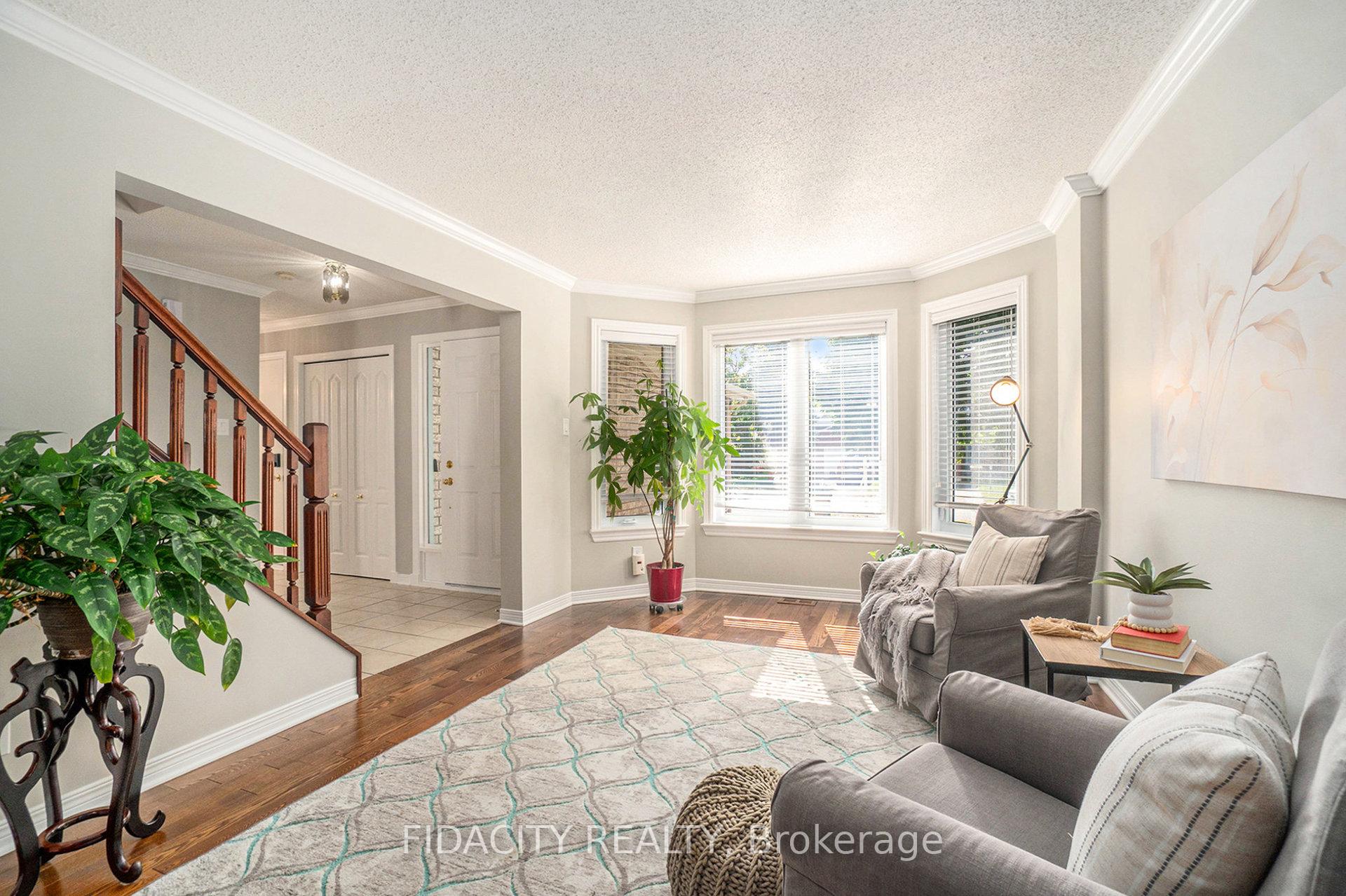 Photo 4 of 45 Rowe Drive, Ottawa, Kanata - Katimavik — HOMEH