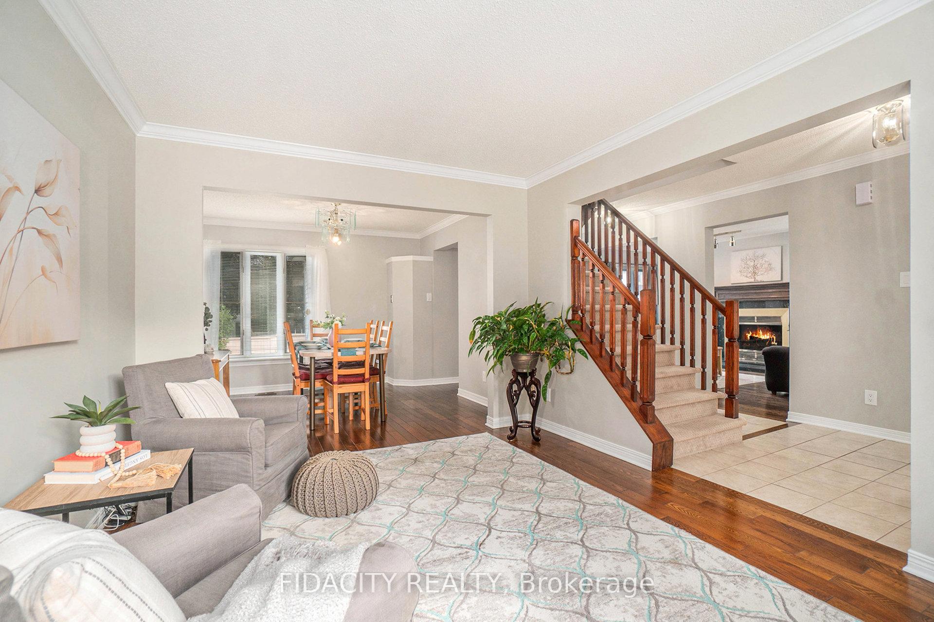 Photo 5 of 45 Rowe Drive, Ottawa, Kanata - Katimavik — HOMEH