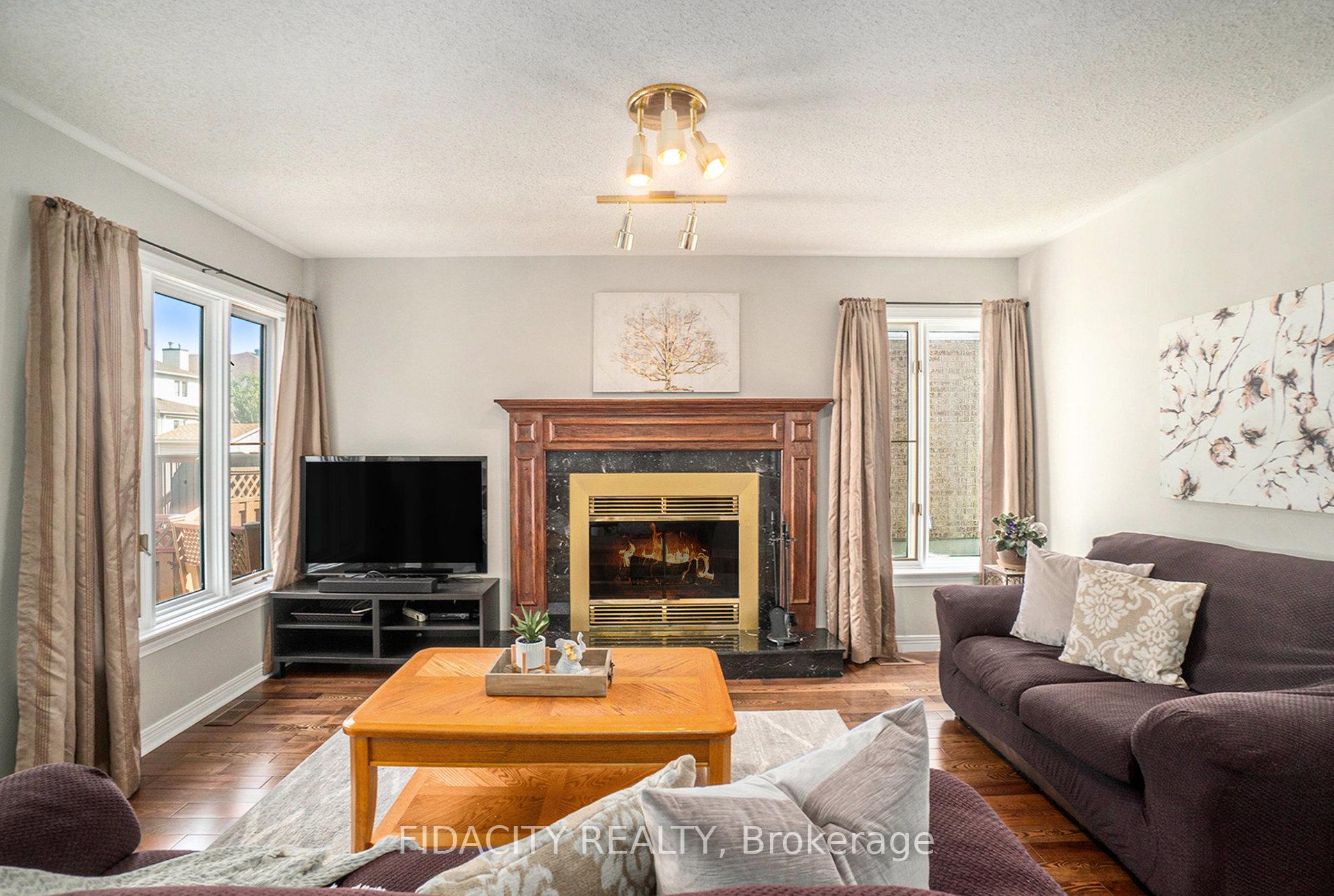 Photo 12 of 45 Rowe Drive, Ottawa, Kanata - Katimavik — HOMEH
