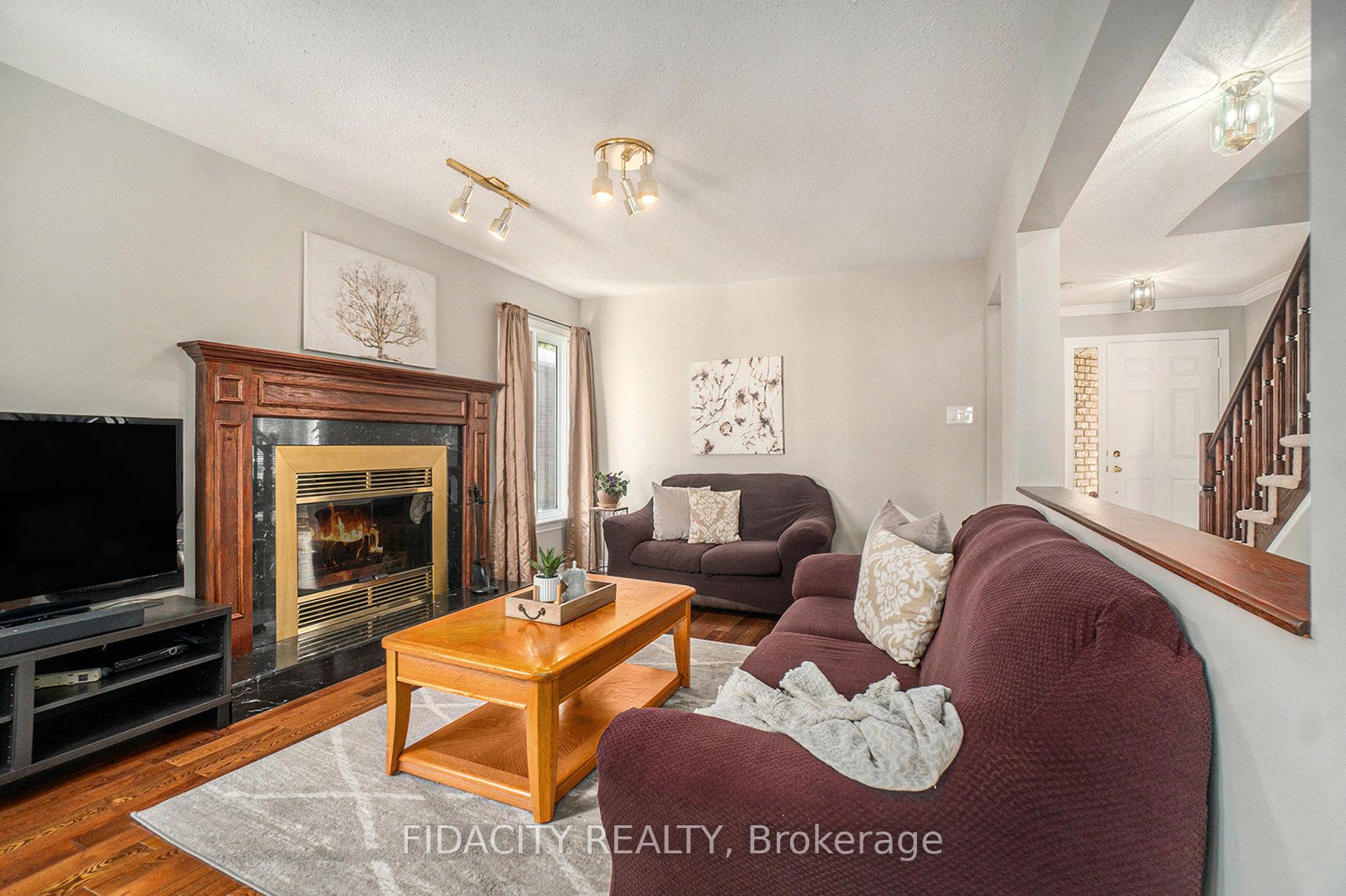 Photo 13 of 45 Rowe Drive, Ottawa, Kanata - Katimavik — HOMEH