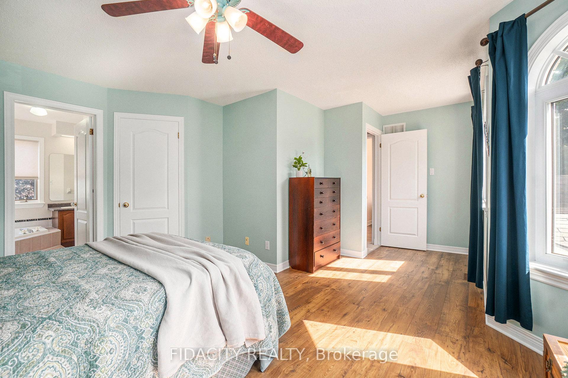 Photo 19 of 45 Rowe Drive, Ottawa, Kanata - Katimavik — HOMEH