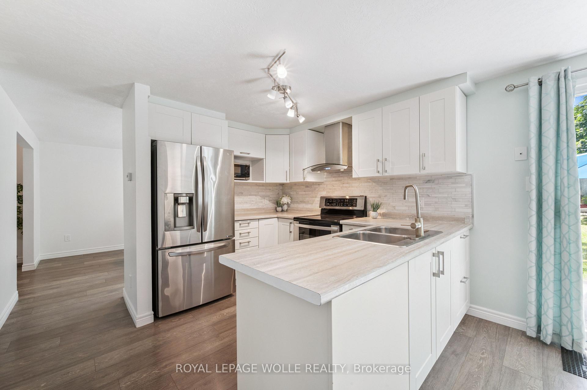 Photo 12 of 55 Monte Carlo Street, Kitchener — HOMEH