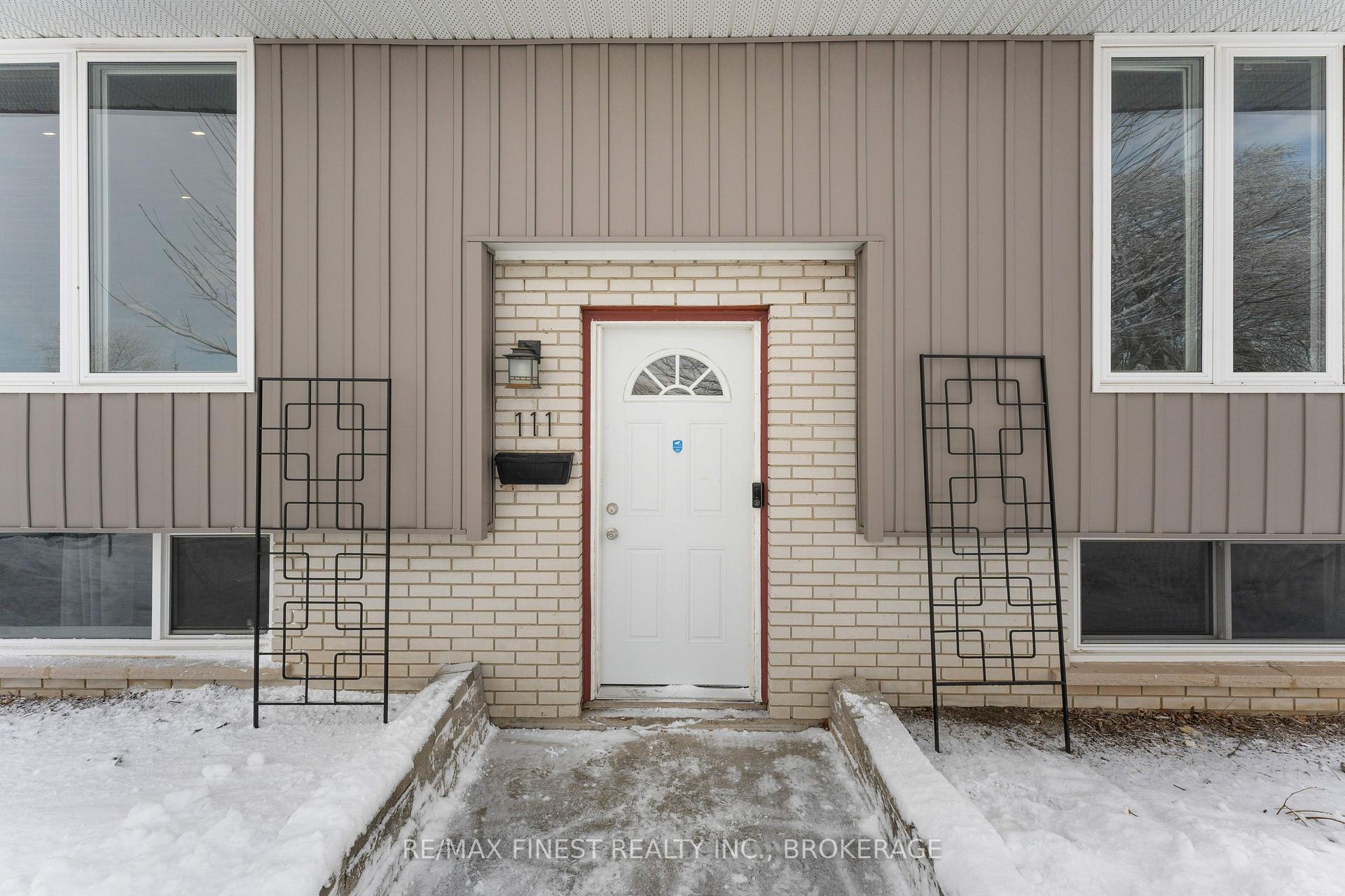 Photo 5 of 111 Manitou Crescent, Loyalist, Amherstview — HOMEH