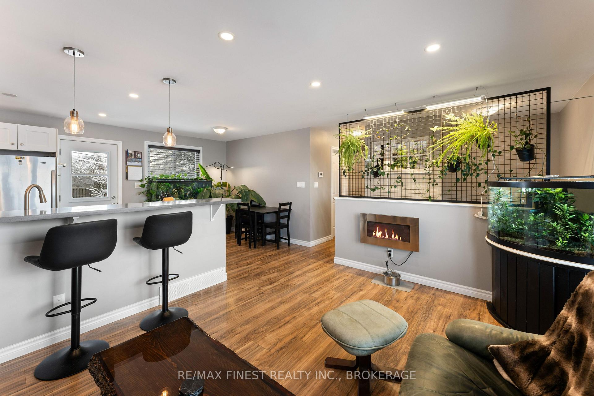 Photo 8 of 111 Manitou Crescent, Loyalist, Amherstview — HOMEH
